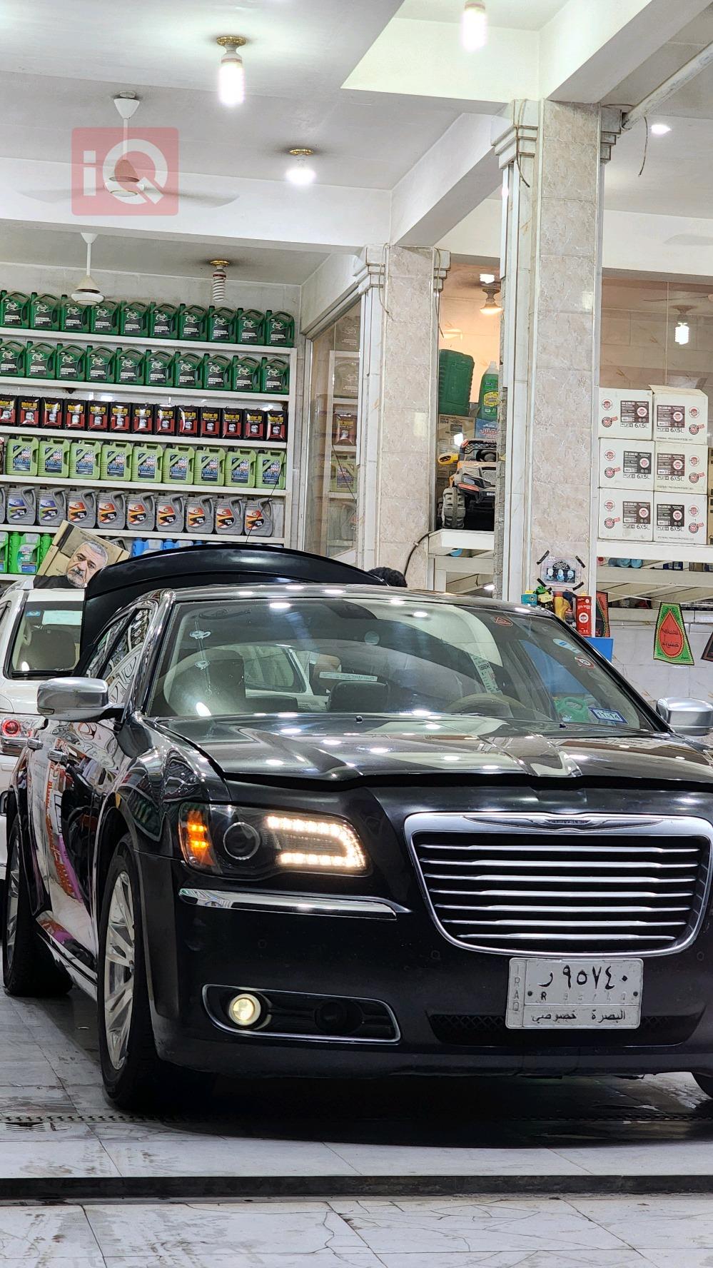 کرایسلەر 300